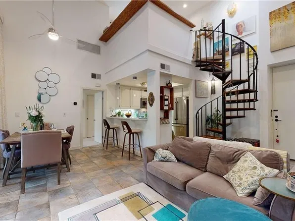 8707 Falmouth Ave, Playa Del Rey, CA 90293