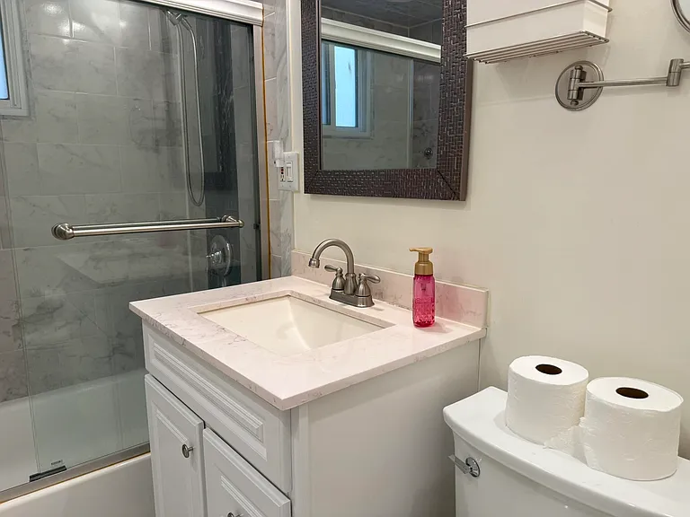 67 Saint Pauls Ave #1 — Photo 9