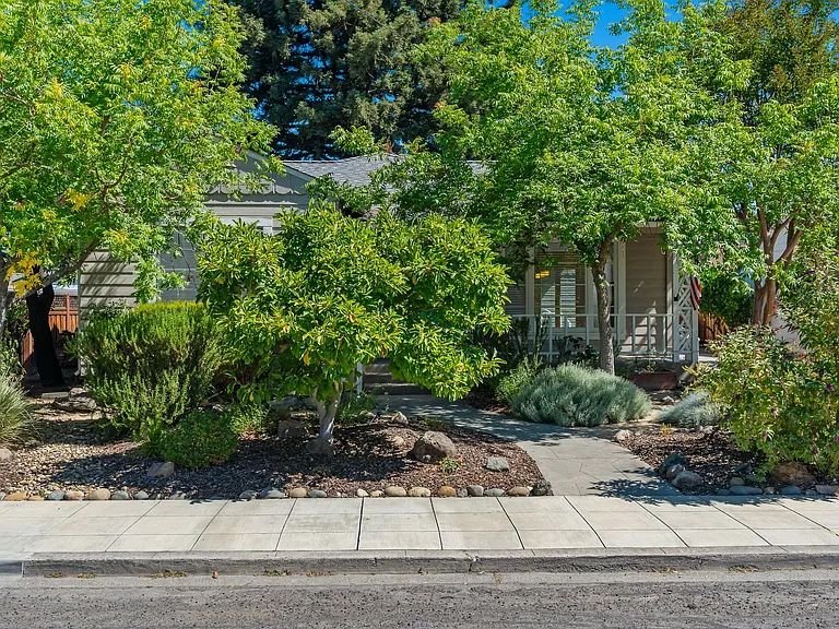 1830 Fuller Way — Photo 2