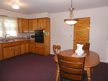 Large spacious eat-in kitchen