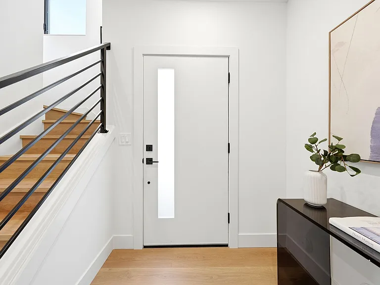 4709 SW Hinds St — Photo 3