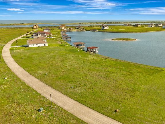 4th image of 184 E Burgundy Bay