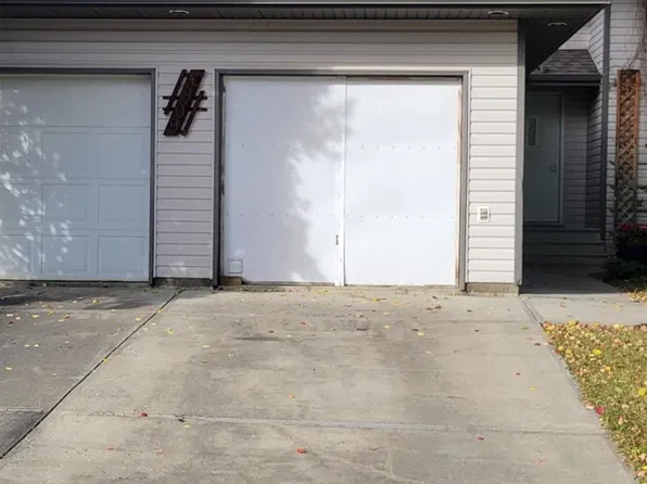 4909 57th Ave, Stony Plain, AB T7Z 1A9