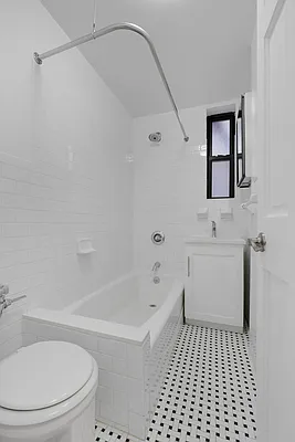 Rented by Cooper & Cooper Real Estate | media 17