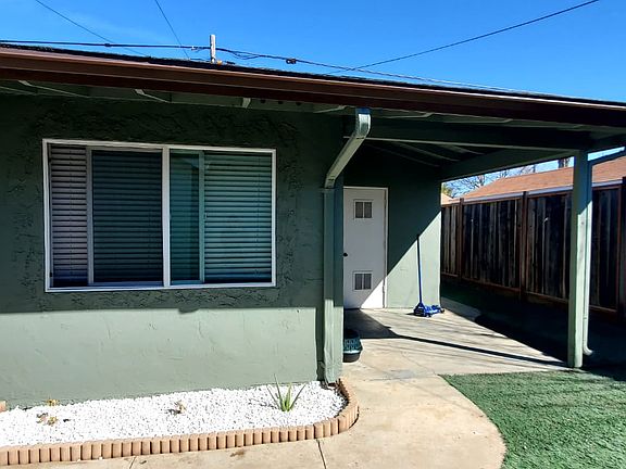 2nd image of 7020 1/2 Rosanna St