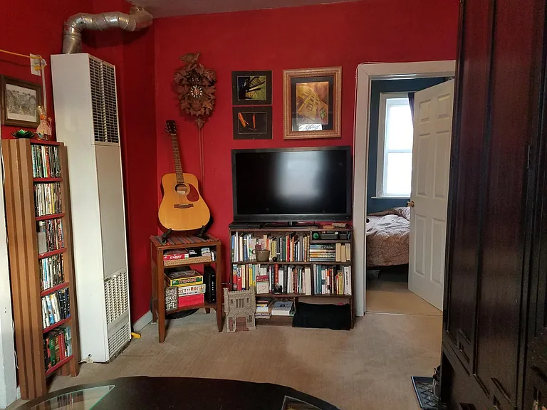 2830 W Armitage Apartment — Photo 9