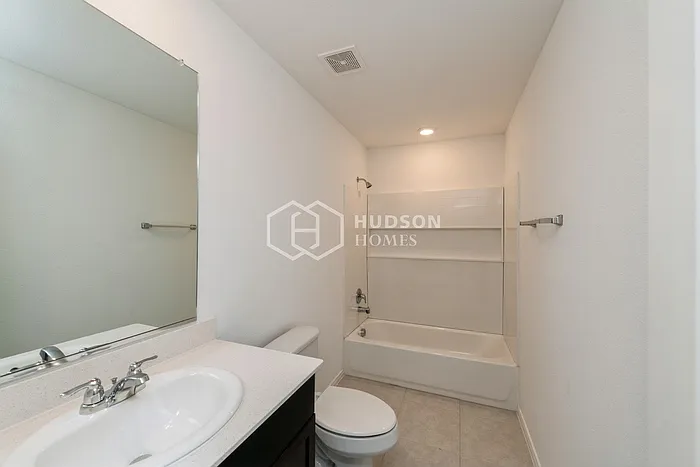 2983 Wallace Wells Ct — Photo 16