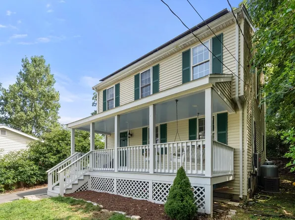 57 Hyannis Rd, Plymouth, MA 02360