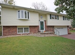 2606 Forrest Green Dr, Decatur, IL 62521