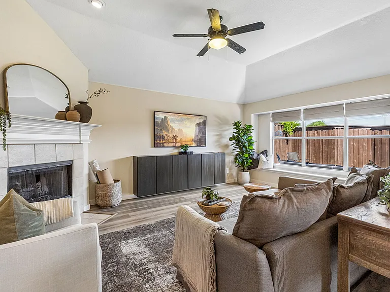 4605 Forest Park Rd — Photo 5