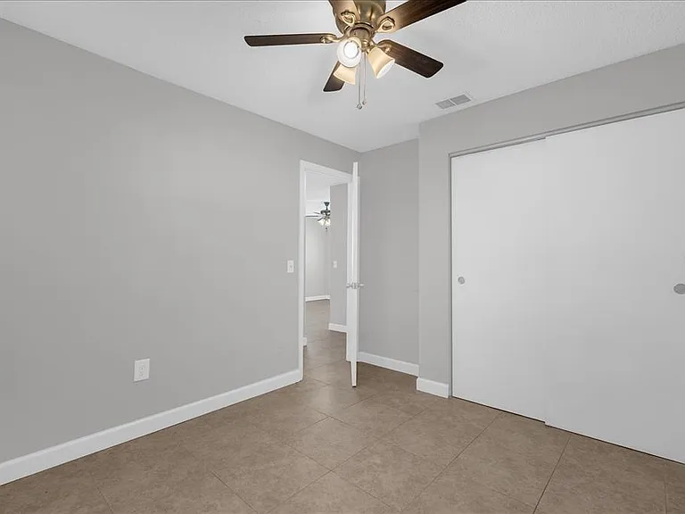 284 Short St — Photo 13