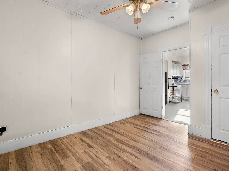 25 Salem St — Photo 25