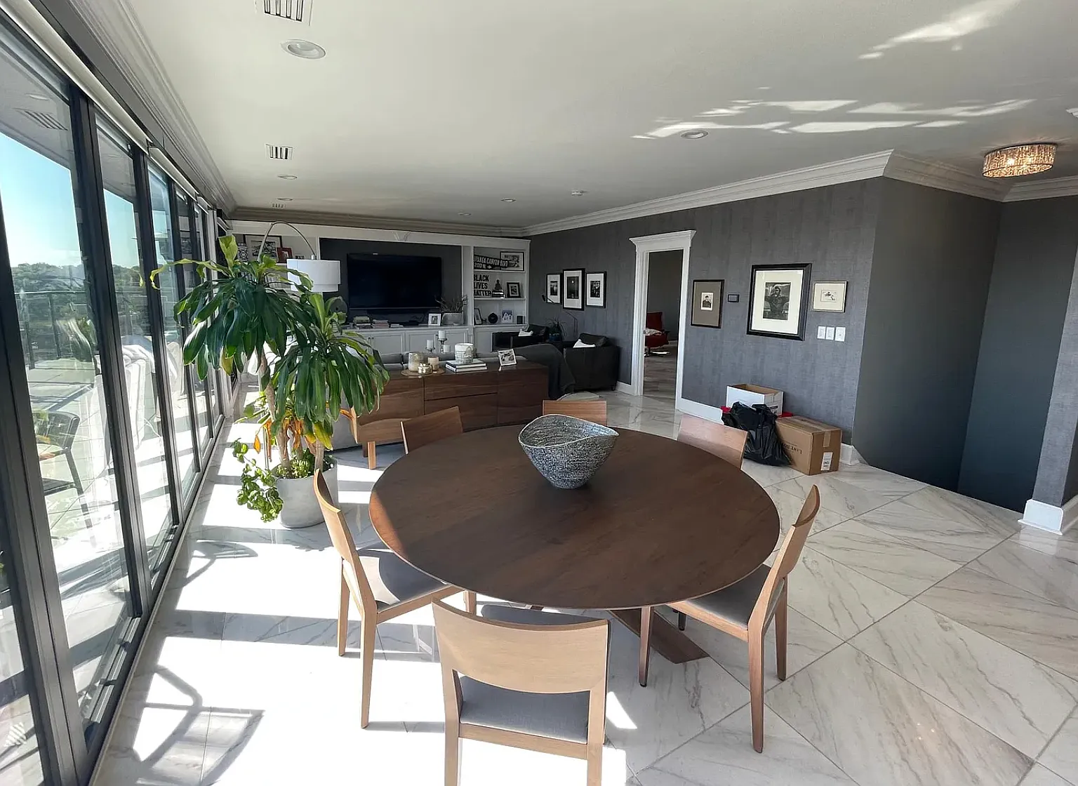 2 bed, 2.5 bath, 1921 sqft, $4,500 — Photo 4