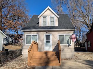 226 Glen Cove Dr, Clear Lake, IA 50428