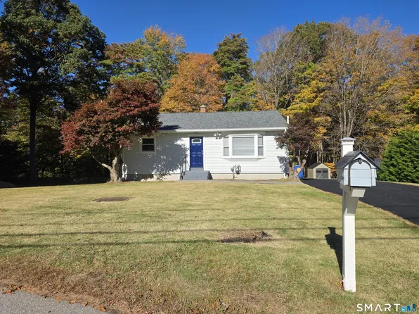 5 Liberty Rd, Oakdale, CT 06370