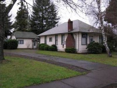 1001 S 6th St, Cottage Grove, OR, 97424