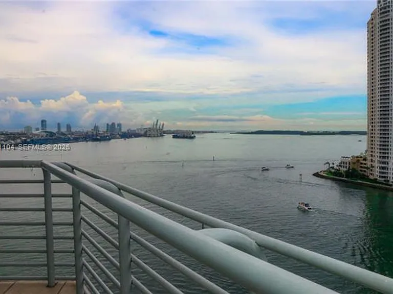 325 S Biscayne Blvd #CU-1523 — Photo 8