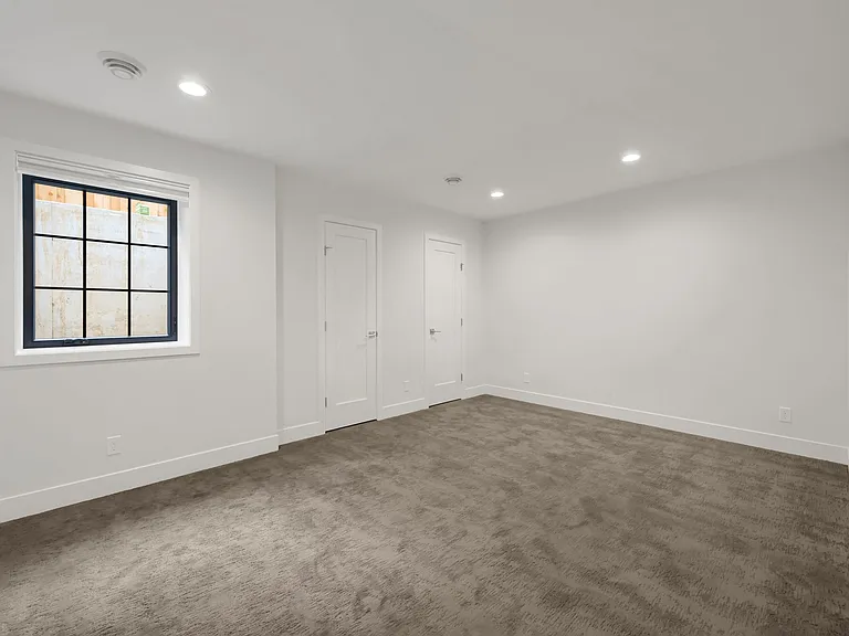 Spacious 4th Bedroom Walk Out Level