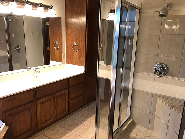 421 Shrill St — Photo 9