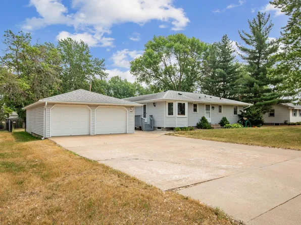 10508 Rhode Island Ave N, Brooklyn Park, MN 55445