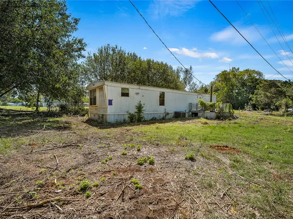 724 Kershaw St, Calhoun Falls, SC 29628