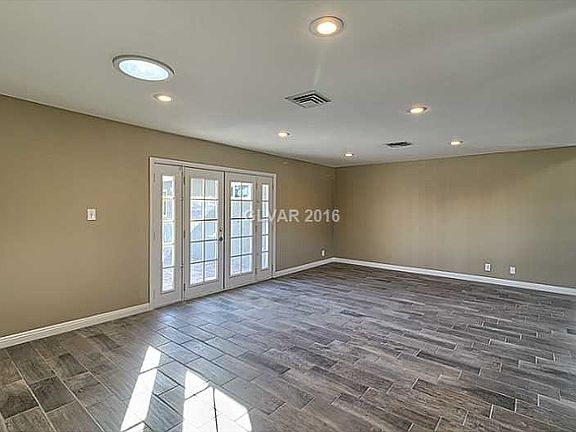 5th image of 5079 Stacey Ave