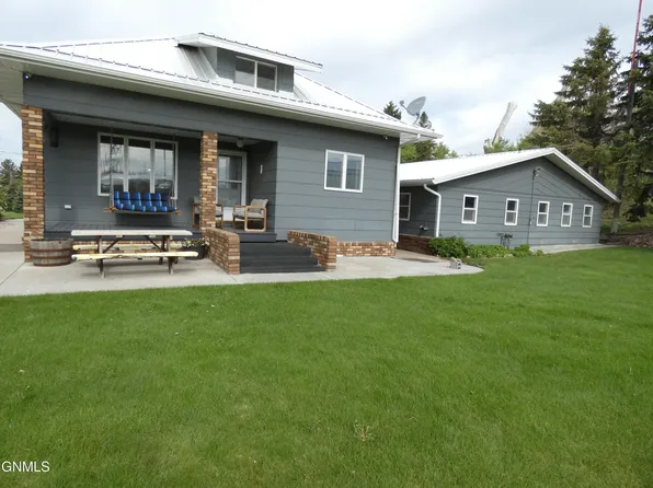 200 W Sampson Ave, Linton, ND 58552