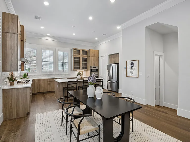 14971 Oak St — Photo 14