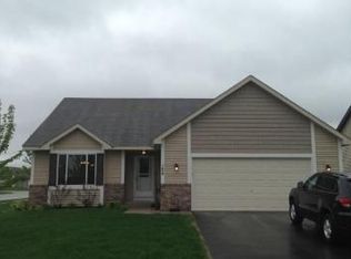 124 Dongola Ln, Shakopee, MN 55379