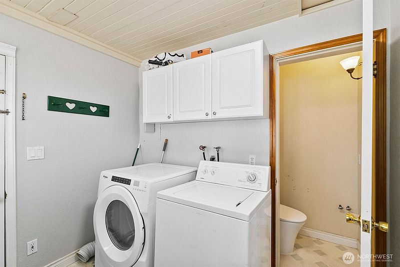 5th image of 456 D Street Street