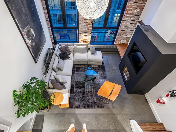 3rd image of 869 Beatty St Penthouse 6