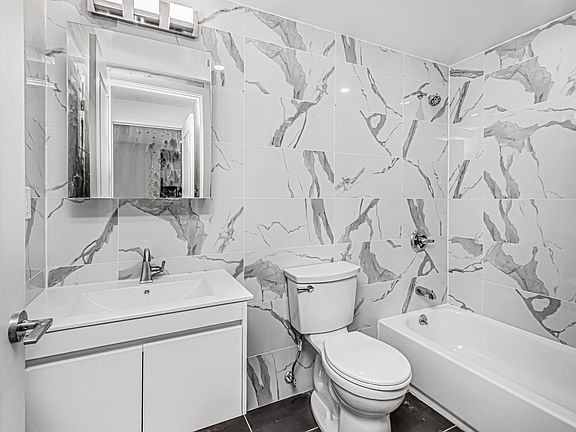 4th image of 3641 Johnson Ave #2A