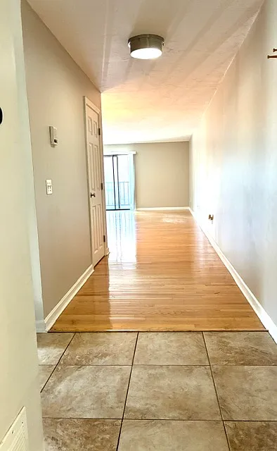 2 bed, 1.5 bath, 1000 sqft, $2,100 — Photo 4