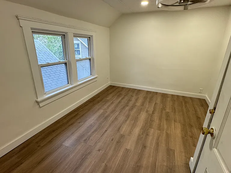 2118 W 17th St #2 — Photo 15