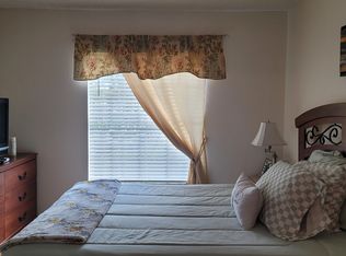 3174 Sandy Shore Ln, Kissimmee, FL 34743