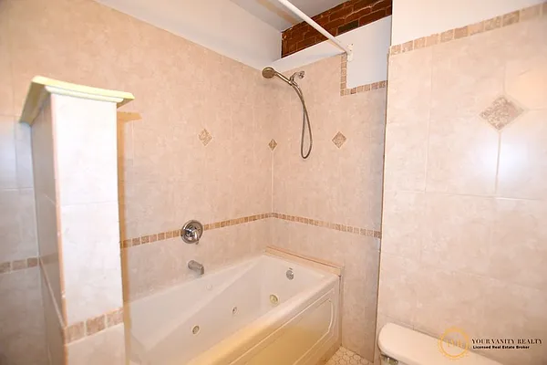 Rented by Your Vanity Realty | media 28