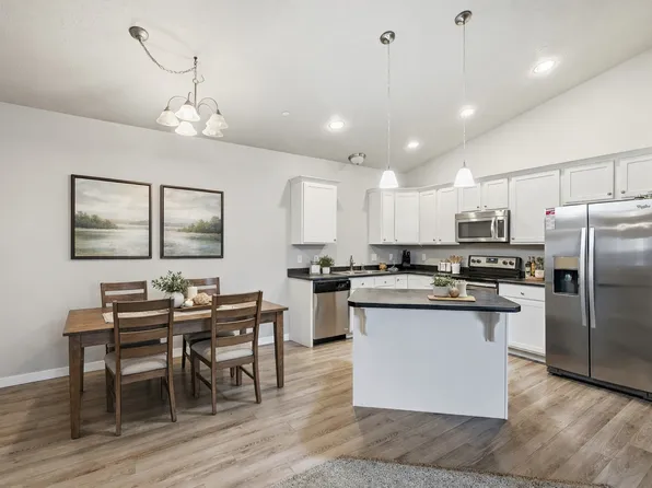 282 W  605 N #I, Centerville, UT 84014