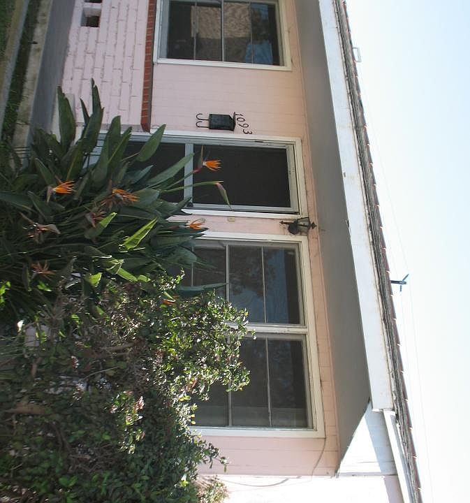 2nd image of 1093 3rd Ave