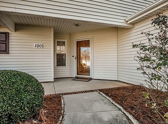 4th image of 100 Keswick Ln