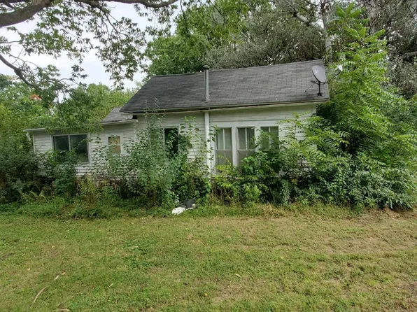1107 Lone Mountain Ave, Bedford, IA 50833