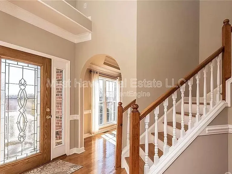5700 Crown Ter — Photo 2