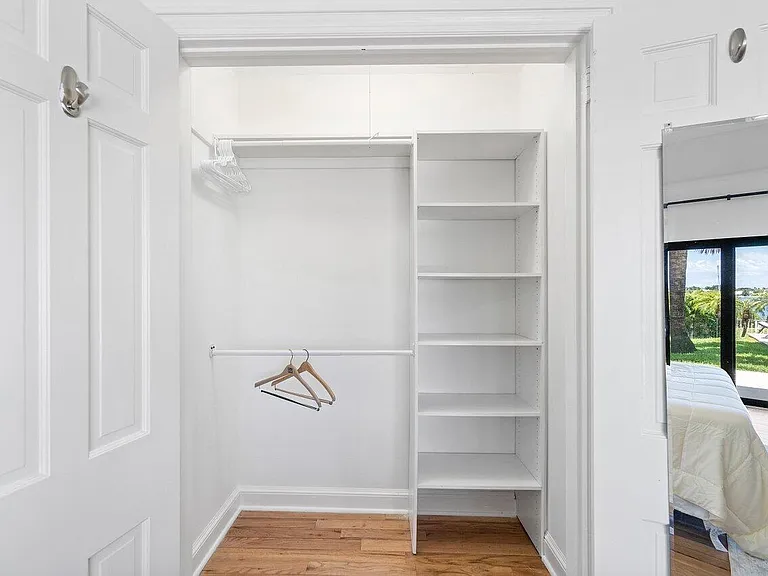 210 S Lake Dr — Photo 23