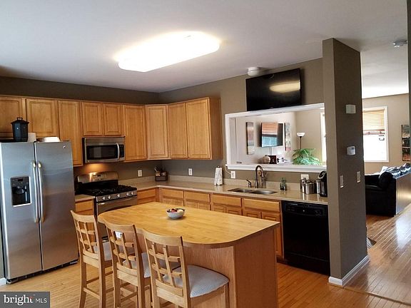 4th image of 11 Quarterpole Ct