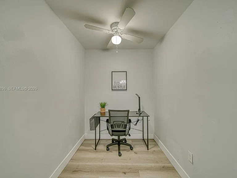 7622 SW 21st St #7622 — Photo 9