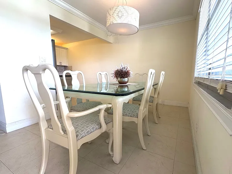 1905 Bermuda Cir #L4 — Photo 24
