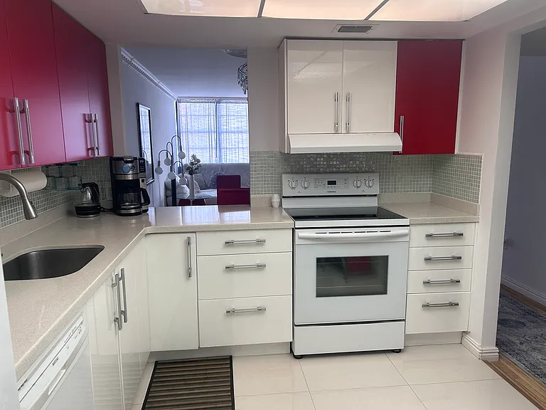 1301 Miami Gardens Dr #1421W — Photo 14