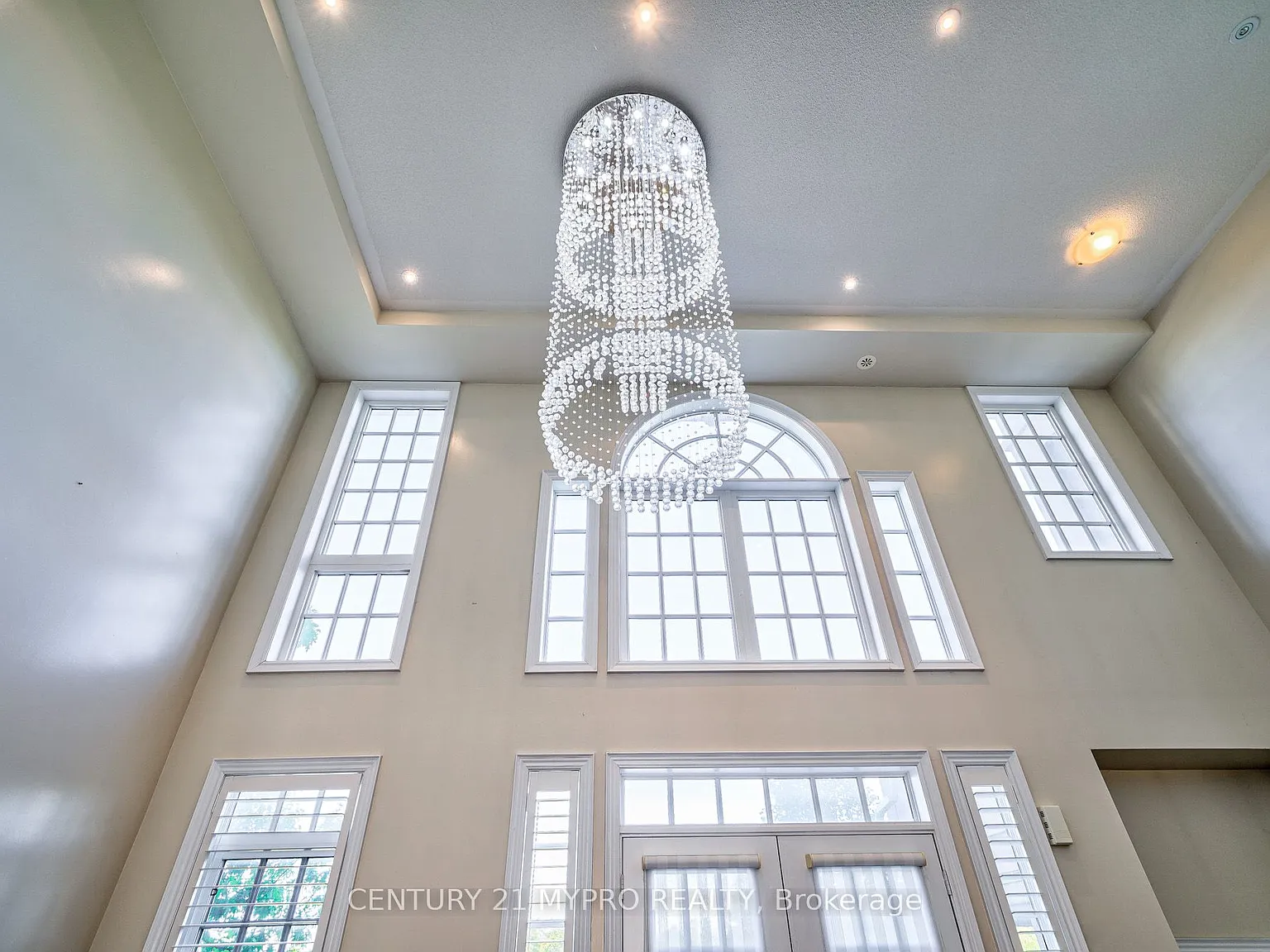 3 bed, $4,300 — Photo 4