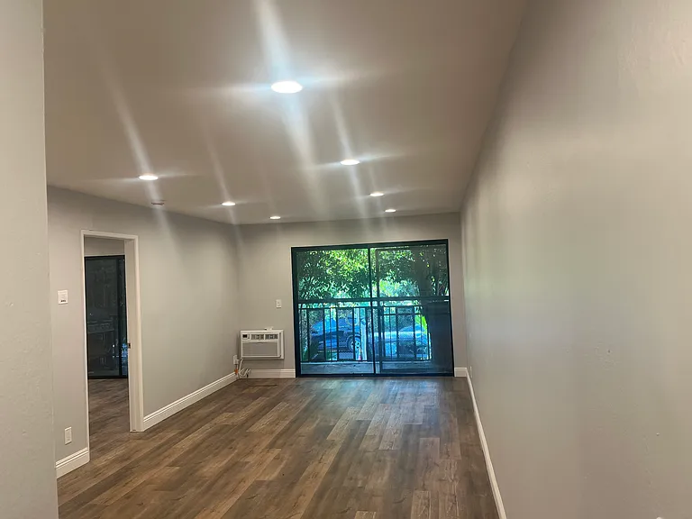 920 N Stanley Ave #101 — Photo 8