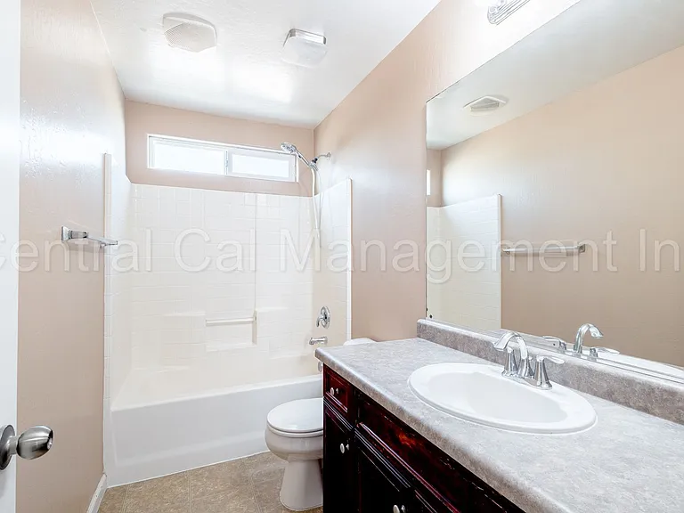 11723 Holabird Ave — Photo 20