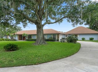 3325 Lakeview Dr, Winter Haven, FL 33884